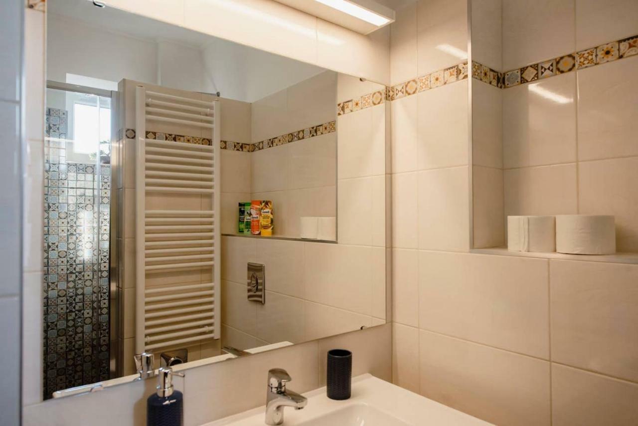 Viola Family Apartman Free Parking Pécs Kültér fotó