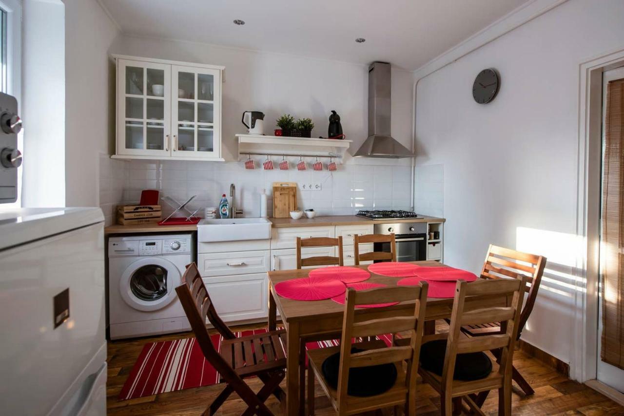 Viola Family Apartman Free Parking Pécs Kültér fotó